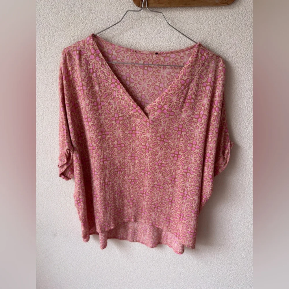 Pink Patterned Women's Top - Picture 1 of 6